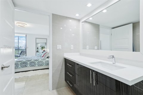 Copropriété à vendre à Aventura, Floride: 2 chambres, 121.98 m2 № 2046066 - photo 21