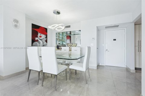 Copropriété à vendre à Aventura, Floride: 2 chambres, 121.98 m2 № 2046066 - photo 7