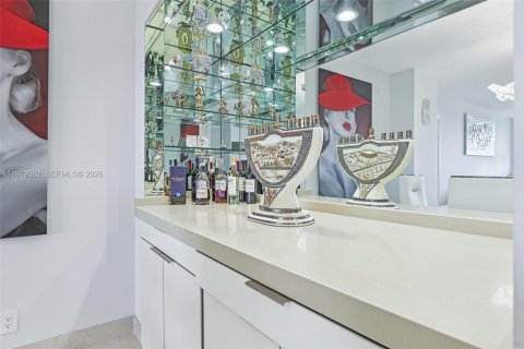 Copropriété à vendre à Aventura, Floride: 2 chambres, 121.98 m2 № 2046066 - photo 11