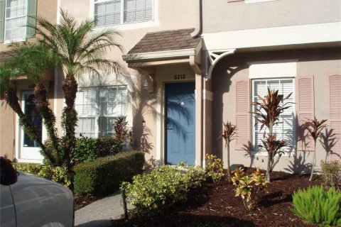 Townhouse in Tampa, Florida 2 bedrooms, 122.54 sq.m. № 2144747