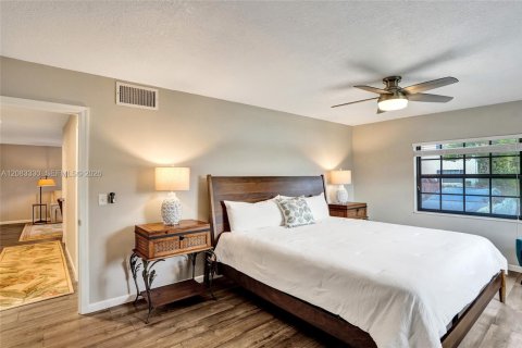 Condo in Pompano Beach, Florida, 2 bedrooms  № 2380068 - photo 26