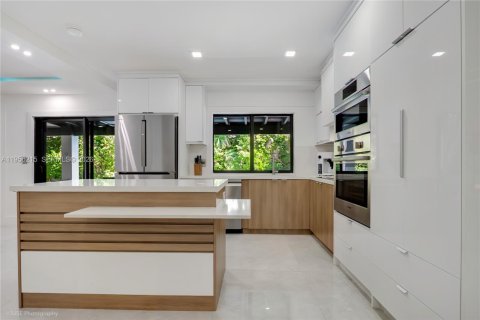 Villa ou maison à louer à Palmetto Bay, Floride: 4 chambres, 225.38 m2 № 2009920 - photo 13