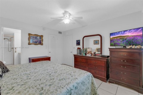 Купить кондоминиум в Санрайз, Флорида 2 спальни, 78.97м2, № 1889334 - фото 17