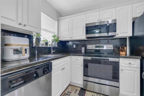 Купить кондоминиум в Санрайз, Флорида 2 спальни, 78.97м2, № 1889334 - фото 15