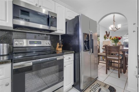 Купить кондоминиум в Санрайз, Флорида 2 спальни, 78.97м2, № 1889334 - фото 13