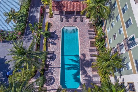 Condo in Hollywood, Florida, 2 bedrooms  № 1892775 - photo 15