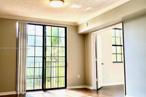 Condo in Hollywood, Florida, 2 bedrooms  № 1892775 - photo 3