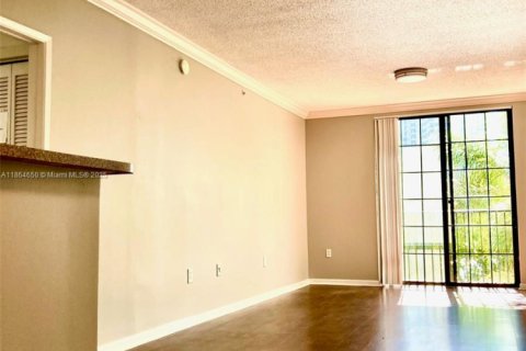 Condo in Hollywood, Florida, 2 bedrooms  № 1892775 - photo 2