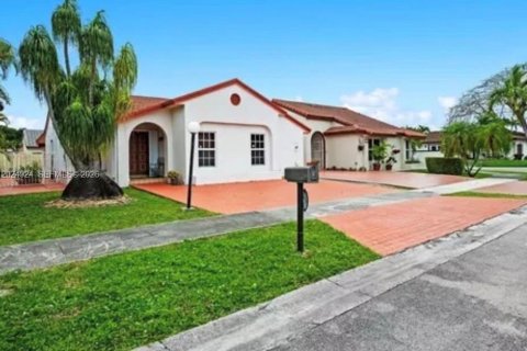 Villa ou maison à louer à Miami, Floride: 3 chambres, 141.68 m2 № 2153647 - photo 10