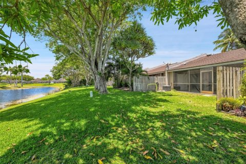 Villa ou maison à vendre à Deerfield Beach, Floride: 2 chambres, 87.51 m2 № 1936017 - photo 13