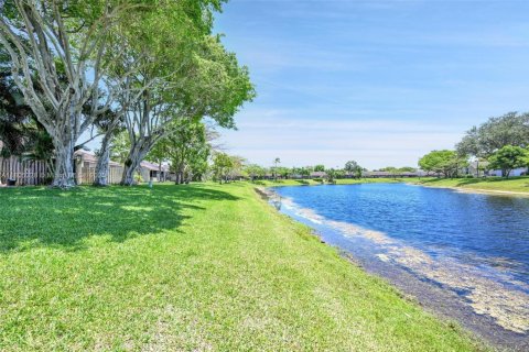 Casa en venta en Deerfield Beach, Florida, 2 dormitorios, 87.51 m2 № 1936017 - foto 20