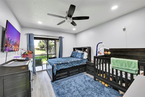 Villa ou maison à vendre à Deerfield Beach, Floride: 2 chambres, 87.51 m2 № 1936017 - photo 10