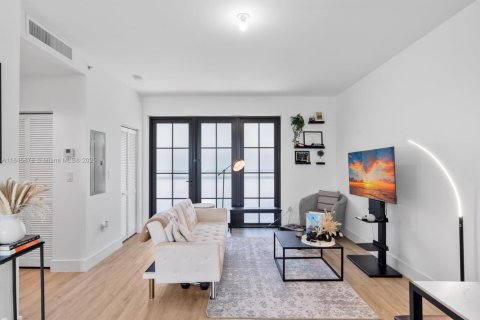 Condominio en venta en Davie, Florida, 1 dormitorio, 58.9 m2 № 1847624 - foto 2