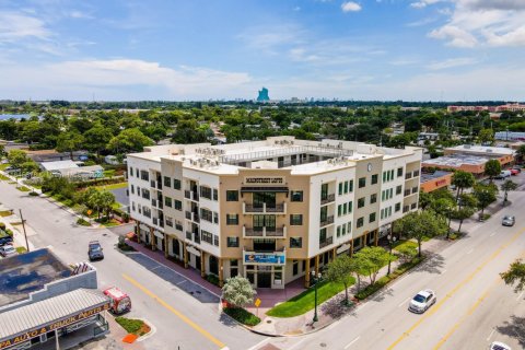 Condominio en venta en Davie, Florida, 1 dormitorio, 58.9 m2 № 1847624 - foto 1