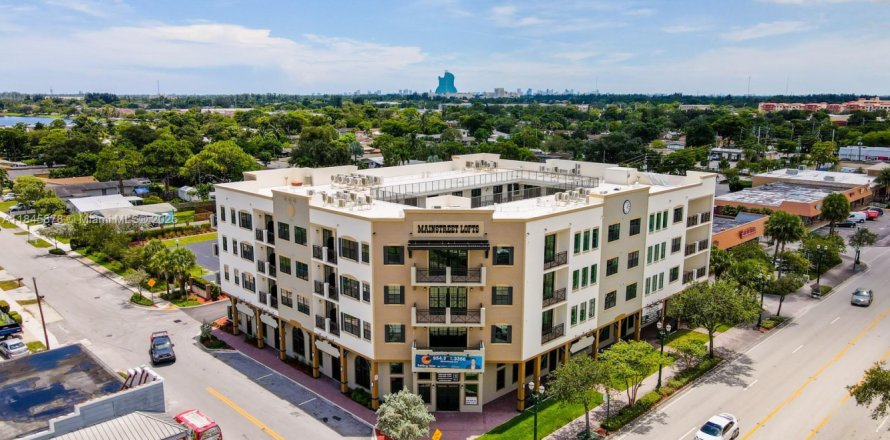 Condominio en Davie, Florida, 1 dormitorio № 1847624