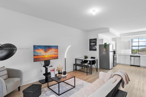 Condominio en venta en Davie, Florida, 1 dormitorio, 58.9 m2 № 1847624 - foto 5