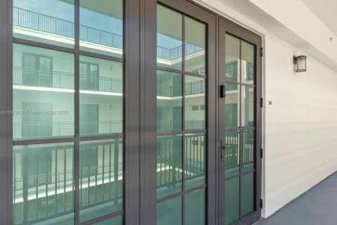 Condominio en venta en Davie, Florida, 1 dormitorio, 58.9 m2 № 1847624 - foto 19