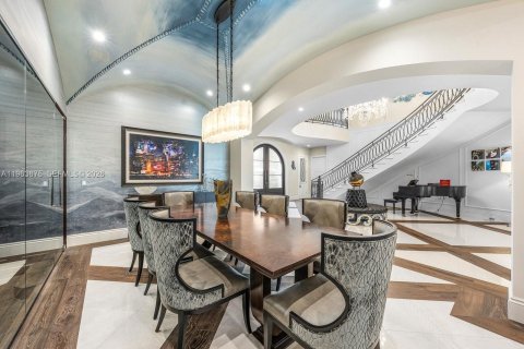 Купить виллу или дом в Форт-Лодердейл, Флорида 5 спален, 740.43м2, № 2028327 - фото 10