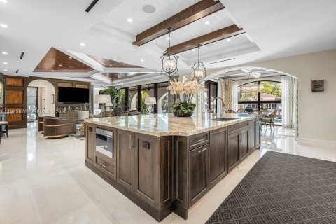 Купить виллу или дом в Форт-Лодердейл, Флорида 5 спален, 740.43м2, № 2028327 - фото 14