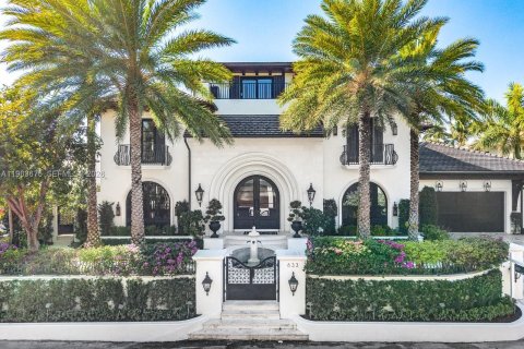 Купить виллу или дом в Форт-Лодердейл, Флорида 5 спален, 740.43м2, № 2028327 - фото 6