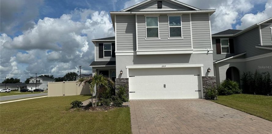 Casa en Clermont, Florida 5 dormitorios, 241.64 m2 № 1810093