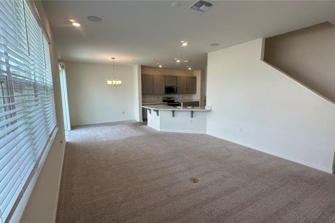 House in Clermont, Florida 5 bedrooms, 241.64 sq.m. № 1810093 - photo 6