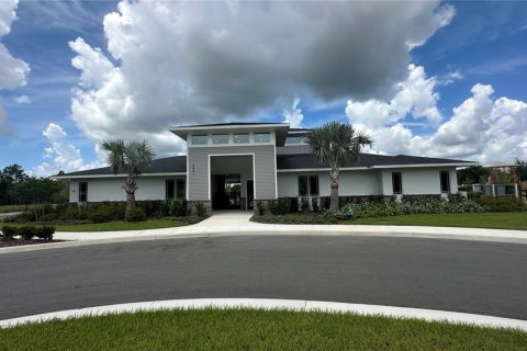 House in Clermont, Florida 5 bedrooms, 241.64 sq.m. № 1810093 - photo 16