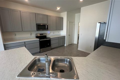 House in Clermont, Florida 5 bedrooms, 241.64 sq.m. № 1810093 - photo 8