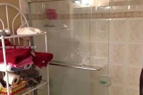 Studio in the Condo in Hialeah, Florida  № 2066931 - photo 8