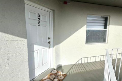 Condo in Hialeah, Florida, 3 bedrooms  № 1872046 - photo 3