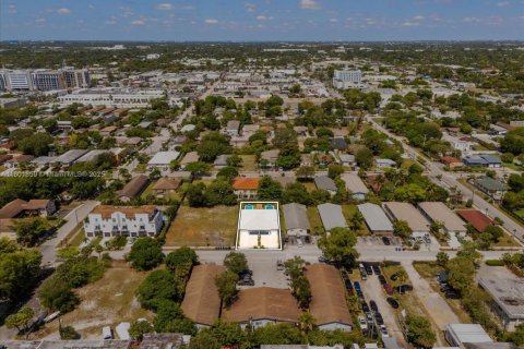Commercial property in Fort Lauderdale, Florida 232.63 sq.m. № 1697688 - photo 25