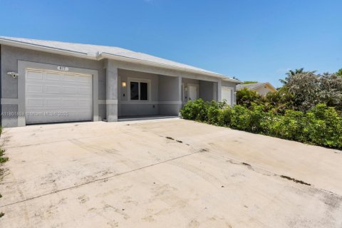 Commercial property in Fort Lauderdale, Florida 232.63 sq.m. № 1697688 - photo 6