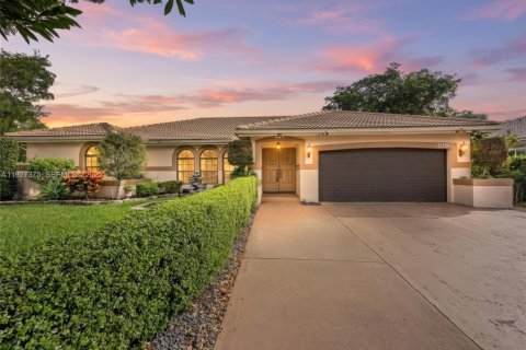 Villa ou maison à Coral Springs, Floride 4 chambres, 210.14 m2 № 1993476