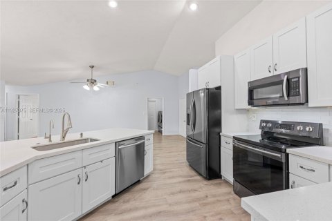 Villa ou maison à vendre à Coral Springs, Floride: 4 chambres, 210.14 m2 № 1993476 - photo 14