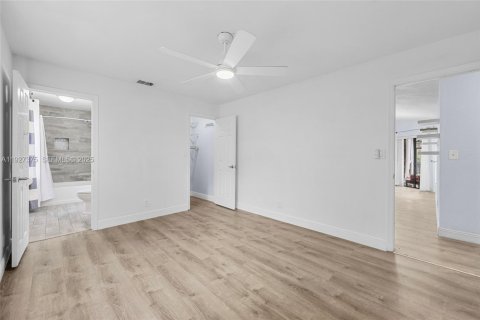 Villa ou maison à vendre à Coral Springs, Floride: 4 chambres, 210.14 m2 № 1993476 - photo 27