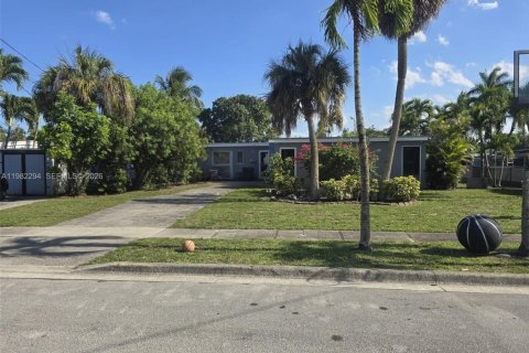 Casa en venta en Margate, Florida, 3 dormitorios, 129.51 m2 № 2050029 - foto 2