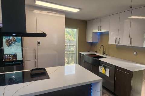 Casa en venta en Margate, Florida, 3 dormitorios, 129.51 m2 № 2050029 - foto 10