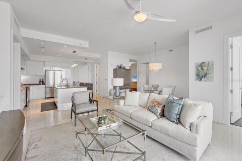 Condo in Sarasota, Florida, 2 bedrooms  № 1584414 - photo 15
