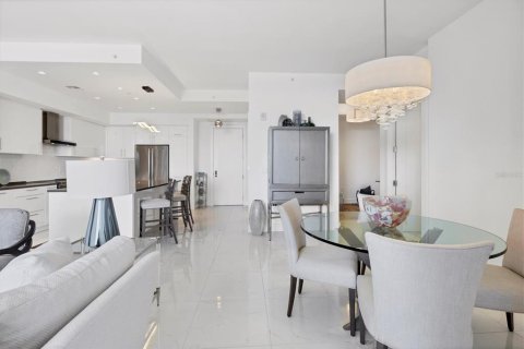 Condo in Sarasota, Florida, 2 bedrooms  № 1584414 - photo 17
