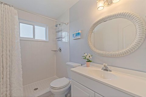 Condo in Gulfport, Florida, 2 bedrooms № 2207492 - photo 20