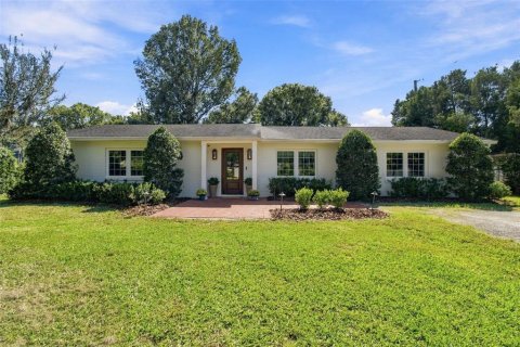 House in Odessa, Florida 3 bedrooms, 155.7 sq.m. № 2429200