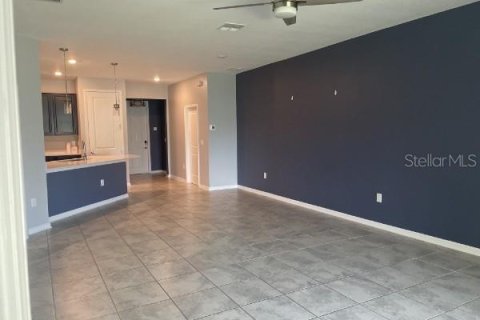 Villa ou maison à louer à Haines City, Floride: 4 chambres, 193.24 m2 № 2129552 - photo 2