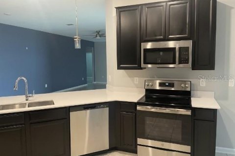Villa ou maison à louer à Haines City, Floride: 4 chambres, 193.24 m2 № 2129552 - photo 8