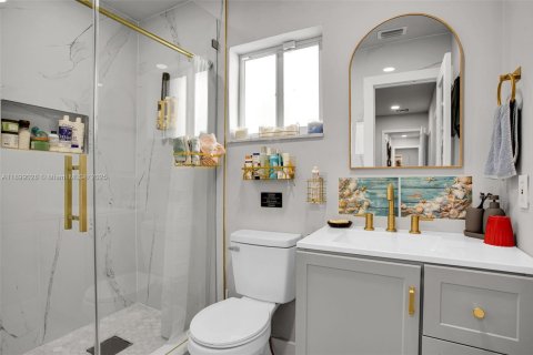 Casa en venta en Miami, Florida, 3 dormitorios, 149.02 m2 № 1951042 - foto 30
