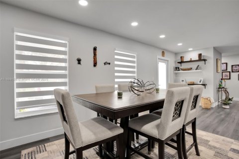 Casa en venta en Miami, Florida, 3 dormitorios, 149.02 m2 № 1951042 - foto 20