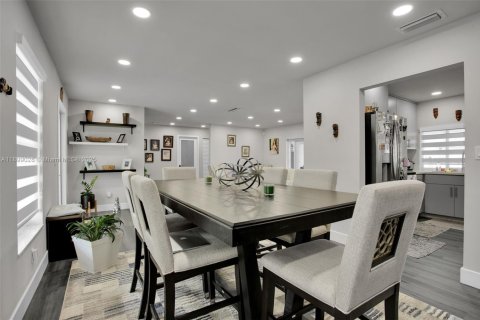Casa en venta en Miami, Florida, 3 dormitorios, 149.02 m2 № 1951042 - foto 21