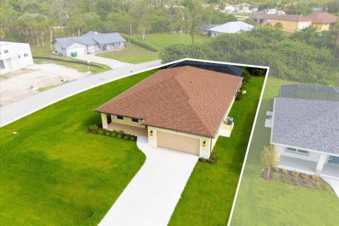 House in Englewood, Florida 3 bedrooms, 162.76 sq.m. № 1246773 - photo 8