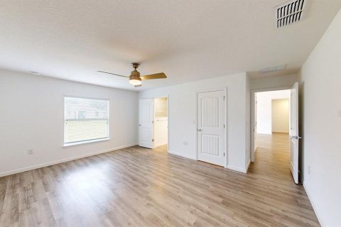 Villa ou maison à louer à North Port, Floride: 4 chambres, 153.94 m2 № 2104256 - photo 10