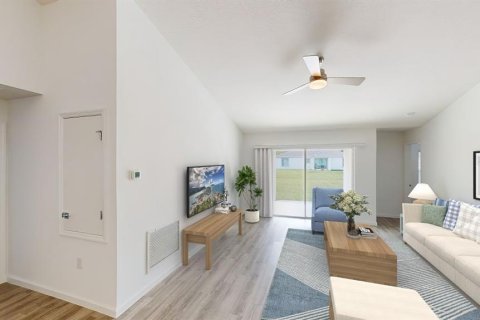 Villa ou maison à louer à North Port, Floride: 4 chambres, 153.94 m2 № 2104256 - photo 5
