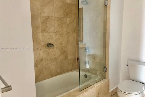 Condominio en venta en Miami, Florida, 2 dormitorios, 113.53 m2 № 2013240 - foto 15